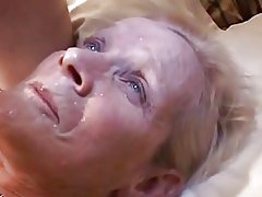 Vielä n kiimainen narttu