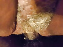 Oi sheila!  62 vuotta vanha musta mummo harmaa karvainen pimppi